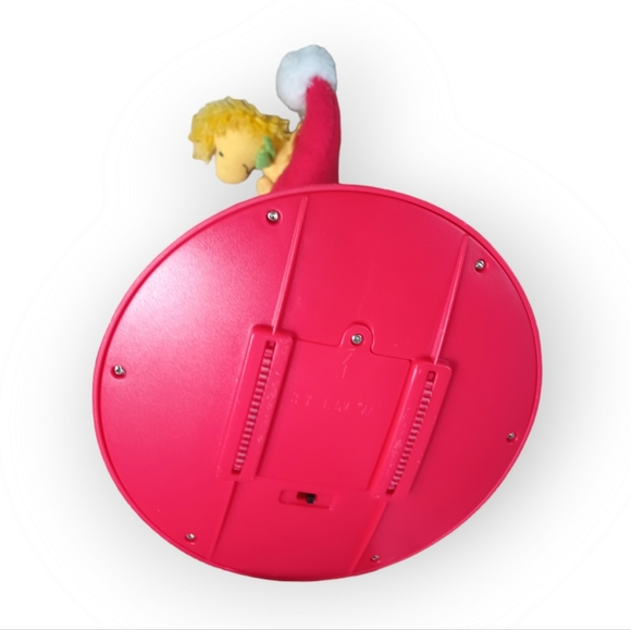 Hallmark Peanuts Christmas Snoopy Woodstock Sledding Musical Plush - Picture 6 of 7